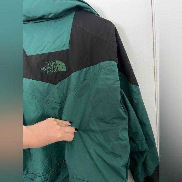 VINTAGE NORTH FACE WINTER JACKET MENS LARGE - Picture 6 of 12
